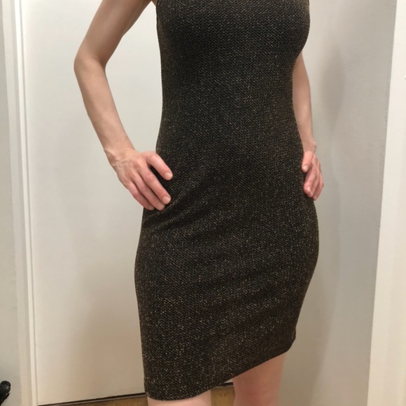 Atmosphere Dress in Black with Gold Threads - Picture 11 of 14